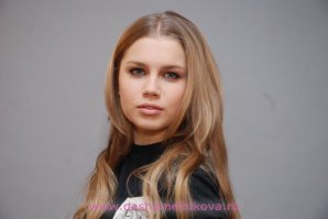 на нашу "папину дочку" Дарью Мельникову похожа
