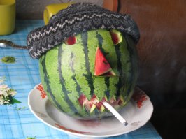Вот скульптура, сам вырезал!