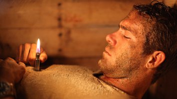 слева фото, справа рисунок