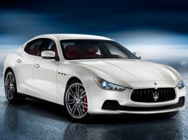 тоже красотка. эх, итальянцы)