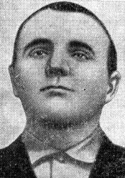 13 июля 1941 года в боях в районе города Бельцы (Молдавия), при доставке боеприпасов в свою роту возле местечка Песец ездовой пулемётной роты 389-го стрелкового полка 176-й стрелковой дивизии 9-й армии Южного фронта красноармеец Д. Р. Овчаренко внезапно столкнулся с отрядом солдат и офицеров противника численностью 50 человек. При этом противнику удалось завладеть его винтовкой. Однако Д. Р. Овчаренко не растерялся и выхватив из повозки топор, отрубил допрашивавшему его офицеру голову, бросил в солдат противника 3 гранаты, уничтожив 21 солдата. Остальные в панике разбежались. Затем он догнал второго офицера в огороде местечка Песец и также отрубил ему голову. Третьему офицеру удалось сбежать. После чего собрал у убитых документы и карты и вместе с грузом прибыл в роту[3][2].
