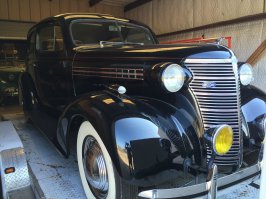 И даже ранние модели отличались качеством и изящностью! Например Chevrolet Master Deluxe 1938 года