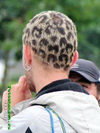 20 мужчин с невероятно ярко окрашенными волосами