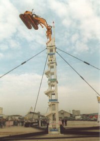 а тут так...   парковка обычная.