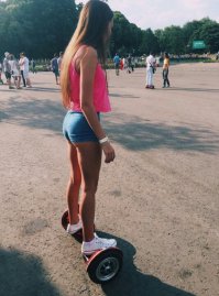 Берегись мои коленки! : Девушки на скейтбордах