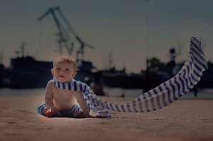 Фотошоп творит чудеса, в том числе по части фальсификации. Вот пример. Хотите - сами проверьте.