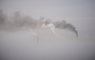 Я в шоке, где Владивосток!!! Сегодня уже 28 день лета, а мы еще не видели СОЛНЦА ТОЛКОМ (один день не считается), туман у нас бывает даже зимой, иностранные туристы называют наш город РОССИЙСКИМ САН-ФРАНЦИСКО ИЛИ РУССКИМ ТУМАННЫМ АЛЬБИОНОМ!!! А ЕЩЕ СРАВНИВАЮТ С ГОРОДОМ ИЗ ФИЛЬМОВ УЖАСОВ САЙЛЕН ХИЛЛ!!!