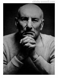 Сергей Фёдорович Бондарчук в «Молодой гвардии» сыграл свою первую роль в кино, ведь он же учился на актерском во ВГИКе у Герасимова, который и был режиссером этого фильма.  Режиссёрский дебют Сергея Бондарчука - фильм «Судьба человека».

Герасимов Сергей Аполлинариевич – величина, каких мало в мировом кино. «Семеро смелых», «Учитель», «Молодая гвардия»,  «Тихий Дон», «Люди и звери», «Журналист», «У озера», «Любить человека», «Дочки-матери», «Красное и чёрное», «Юность Петра», «В начале славных дел», «Лев Толстой» - что ни картина, то шедевр советского кинематографа.