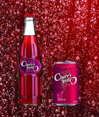 Cherry Cheek дословно переводится как вишневая щечка. Назван в честь девушки придумавшего напиток парня.Девушка носила прозвище за яркий румянец. источник