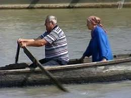 А эта пара из России продала все имущество, купила яхту и живет в свое удовольствие!