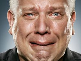 Обычный парень поёт душевную песню