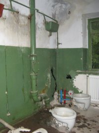 Да у нас ПРОСТО НЕ БОЛЕЮТ!!! А если болеют, один вид больницы быстро приводит в порядок!!! Ладно, это нервное... пойду к врачу схожу!