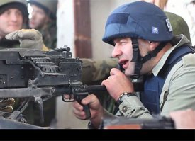 И зачем только такую технику недоразвитому в руки дали?