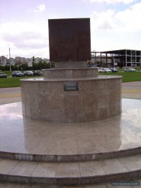 Самые чумовые памятники