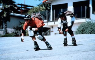 Airborne aka Крылатые роллеры 1993 года