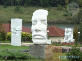 рядом с Пензой есть интересный скульптурный парк под открытым небом "Легенда".