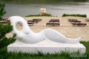 рядом с Пензой есть интересный скульптурный парк под открытым небом "Легенда".