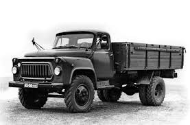 на 2 и 3 снимке - газон, на 1 - тойота на тротуаре