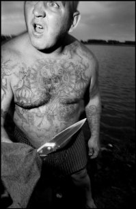 Пикник американского фотографа с сибирскими уголовниками 