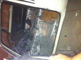 А это моя. У меня Тойота Королла новая, но обожаю свою старушку, я на ней дом построил. Правда она 1986 года. Покрасил, вставил 06 двигатель, поменял всю ходовую, есть пятиступка. Но год назад разобрал салон и никак руки не доходят собрать))) Фотал только, что.