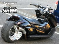 Японцы из чего угодно бэтмобиль сделают)))