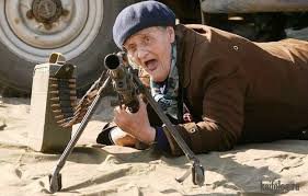 Между прочим, ситуация не так однозначна: что делали 20 бабок на почте? Если был день выдачи пенсии или коммунальных платежей (а других вариантов для такой массовки и не знаю), то автор сам виноват - надо было подготовиться к такому мероприятию. А бабкам тоже надо где-то остатнюю энергию выплеснуть, а тут такой кадр им подставился!