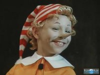 Гигантские скульптуры из древесных отходов