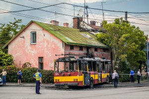 Горящий троллейбус во Львове