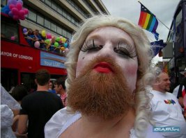 есть третья причина. она на фото.
это обычные педрилы которые свободно разгуливают по городу. ехать в гейропу для того чтоб на это посмотреть ?
Это примерно т оже самое как поехайть в тайланд и фотографироваться на улице красных фонарей........
нах нах. я уж лучше дома буду