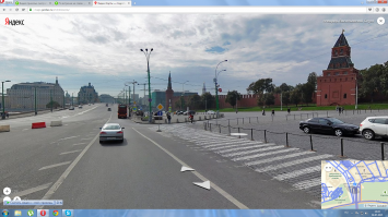 Там всю жизнь была вот такая схема проезда? Туда никогда нельзя было поворачивать и даже не предусмотрено разметкой выезд на набережную