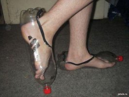 Эти кроссовки изготовлены из морского мусора и браконьерских сетей