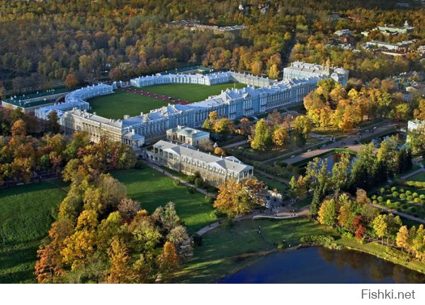 Согласен полностью. Екатерининский в Пушкине ничем не хуже.