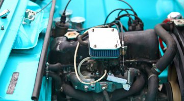 Мотор такой злой, что ему фильтр мешает воздух забирать?Вот такой вот китайский "PROSPORT" воздушный фильтр нулевого сопротивления продается на рынке в Южном порту за 200 рублей,он сразу засерает карбюратор и жиклеры,соответственно автомобиль едет рывками и некорректно сгорает топливо с неправильным составом воздушной смесью.Были у меня давно тазы и я колхозил,это не есть норм.