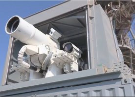 "И если допустить, что вражеская ПВО все-таки засекла ракету, для ее уничтожения ракета-перехватчик должна маневрировать в два-три раза энергичнее. А таких ракет нет и в обозримом будущем не предвидится."

Американцы уже приняли на вооружение лазеры, и продолжают совершенствовать. Лазеру как-то пофигу на потуги ракеты маневрировать.