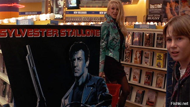 Последний Киногерой, не то, чтобы камео, но всё-же..