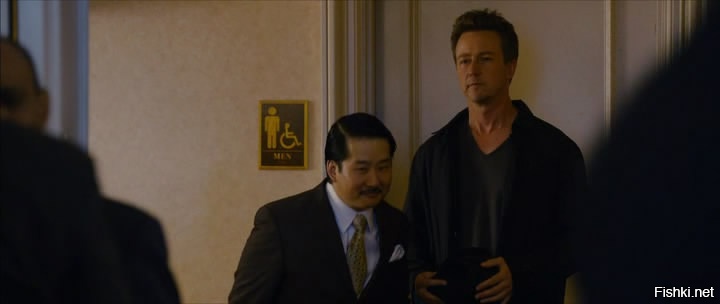 Эдвард Нортон в "Диктаторе", если помните, предстал не в очень хорошем свете )))