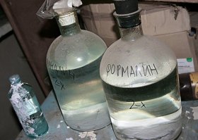 Ну уж если идти совсем до конца, то не хватает пятого места, где была бы вот такая емкость: