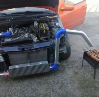 Это что за НОУ ХАУ? Интеркулером шашлык охлаждать!!!