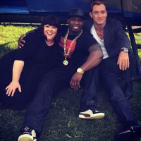 Половина - просто микророли.
А КАМЕО -вот оно. "Шпион", Сердючка и Фифти Сент в роли Сердючки и Фифти Сента.