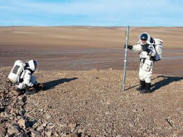 А это типа пендосы на марсе.