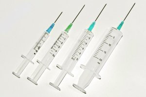 На картинках внизу уже не миллионы, а миллиарды.
Чувак придумавший "молнию" не репях смотрел в микроскоп, а строение перьев птиц, вложил кучу бабок, но так и не окупил затрат в свое изобретение