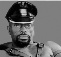 Сюрреалистичные черно-белые фотографии от Сары Деремер