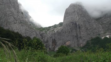 Ещё раз выложу Пшехский водопад: