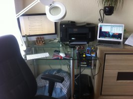 Честно не вижу рабочей атмосферы . Загружаю 2 фотки одна из дому первая вторая с работы стримы . Паяльник и т.д это дом . Второе работа .