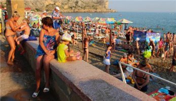 Пустые пляжи в Крыму, Евпатория, июль 2015