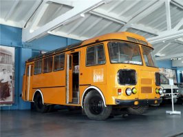 Напомнило верхнее боковое остекление. Классный Пазик был!