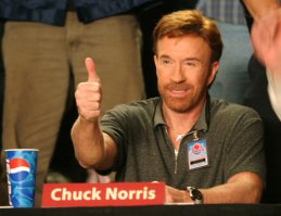 У моего деда такой был с такой штукой , запах салона и гул движка помню.
на большинстве стоят родные колпаки