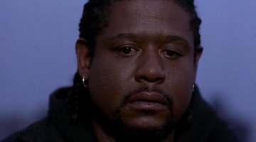 Этот даже в кино успел сняться. Неоднократно!