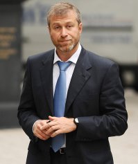 вот миллиардер, думаешь у него рубашка тоже за 900р