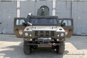 P.S.: На вашей картинке, возможно, имеет место быть автомобиль, собранный чисто IVECO. Российская версия имеет отличия.